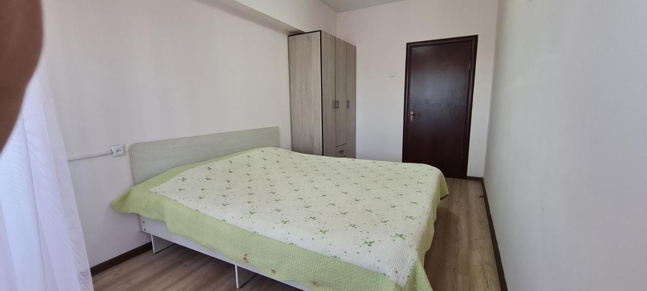 Flat In Central Biszkek Zewnętrze zdjęcie